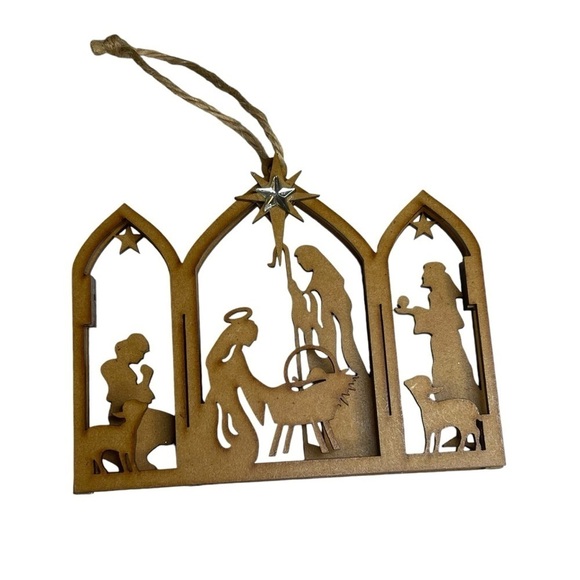 Wooden Nativity Ornament‎ - Picture 1 of 5
